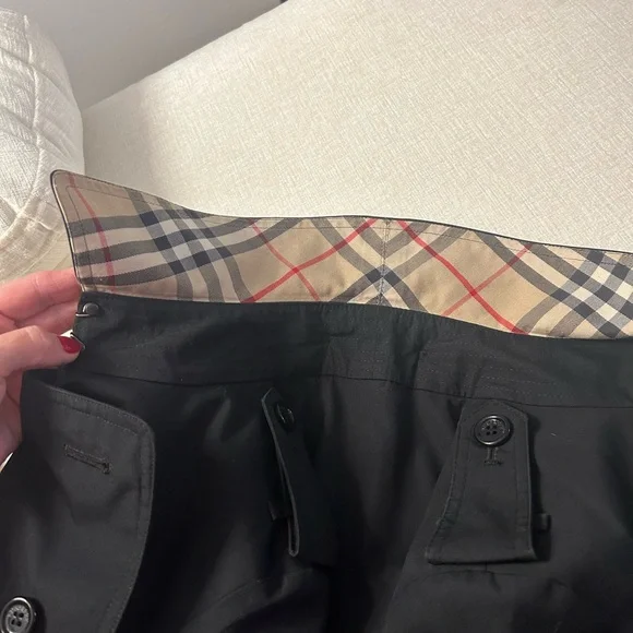 Burberry Classic Black Trench Coat - Picture 7 of 12